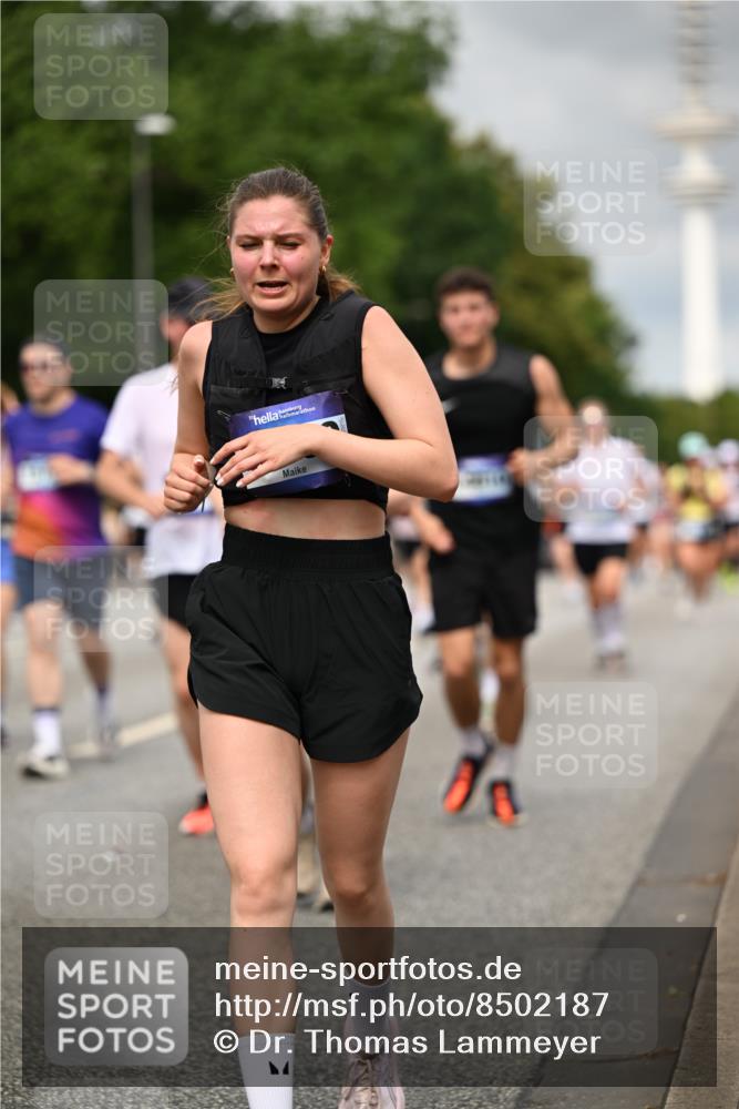 29.06.2025 - hella hamburg halbmarathon Dr. Thomas Lammeyer http://msf.ph/oto/8502187 29.06.2025 10:25:28 Kennedybrücke 1028, 1266, 1658, 2383, 2635, 2956, 3122, 3247, 3434, 3813, 4350, 4786, 5041, 5061, 5373, 5395, 5625, 5767, 6275, 6308, 7018, 7522, 7553, 7608, 7781, 8095, 8726, 8844, 9100, 9108, 9501, 9624, 10050, 10602, 10874 meine-sportfotos.de