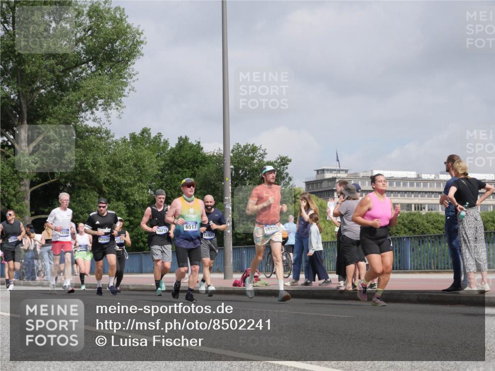 29.06.2025 - hella hamburg halbmarathon Luisa Fischer http://msf.ph/oto/8502241 29.06.2025 10:10:30 Kennedybrücke 12789, 10700, 6517, 18218, 18325, 16933, 12550, 4262, 1578, 1993, 4262, 5242, 5926, 6517, 6518, 6707, 6713, 6833, 7503, 8585, 10283, 10700 meine-sportfotos.de