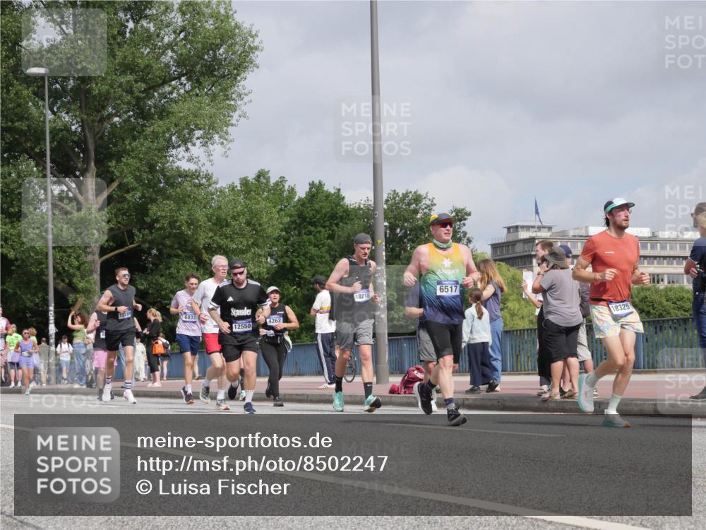 29.06.2025 - hella hamburg halbmarathon Luisa Fischer http://msf.ph/oto/8502247 29.06.2025 10:10:31 Kennedybrücke 12789, 12789, 6833, 12550, 4262, 18218, 6517, 18325, 1993, 4262, 5242, 5926, 6517, 6518, 6707, 6713, 6715, 6833, 7503, 8585, 10283, 10700 meine-sportfotos.de