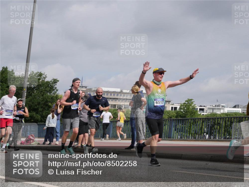29.06.2025 - hella hamburg halbmarathon Luisa Fischer http://msf.ph/oto/8502258 29.06.2025 10:10:32 Kennedybrücke 10700, 4, 18218, 16933, 6517, 1993, 4262, 5242, 5926, 6517, 6518, 6707, 6713, 6715, 6833, 7503, 8585, 9967, 10283, 10700 meine-sportfotos.de