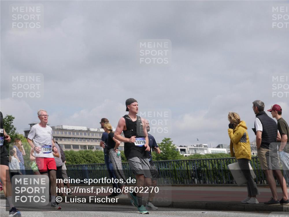 29.06.2025 - hella hamburg halbmarathon Luisa Fischer http://msf.ph/oto/8502270 29.06.2025 10:10:34 Kennedybrücke 50, 18218, 10700, 1993, 4262, 5242, 6517, 6518, 6707, 6713, 6715, 6833, 7503, 8585, 9967, 10283, 10700 meine-sportfotos.de