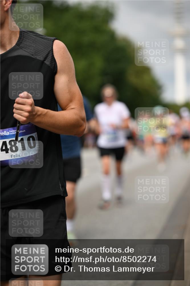 29.06.2025 - hella hamburg halbmarathon Dr. Thomas Lammeyer http://msf.ph/oto/8502274 29.06.2025 10:25:31 Kennedybrücke 1028, 1266, 1658, 2271, 2383, 2635, 2956, 3122, 3247, 3434, 3817, 4350, 4786, 5041, 5061, 5373, 5395, 5767, 5957, 6086, 7018, 7228, 7522, 7553, 7781, 8095, 8726, 8844, 9100, 9108, 9501, 9624, 10050, 10874 meine-sportfotos.de