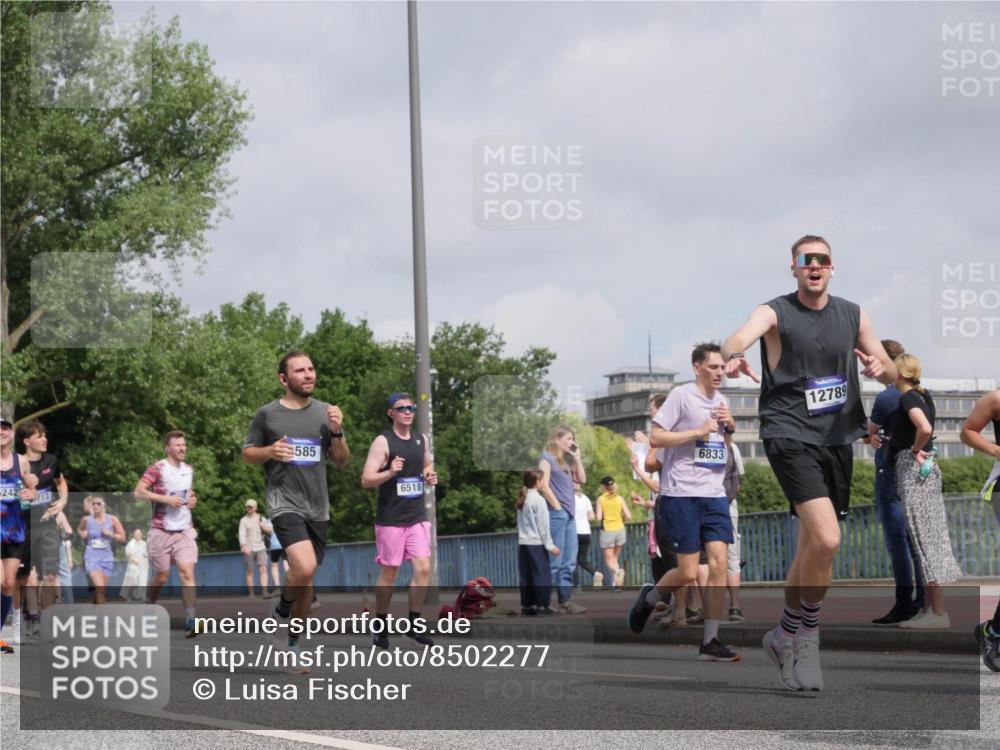 29.06.2025 - hella hamburg halbmarathon Luisa Fischer http://msf.ph/oto/8502277 29.06.2025 10:10:35 Kennedybrücke 242, 13, 585, 6518, 6833, 12789, 1993, 4262, 5242, 6517, 6518, 6707, 6713, 6715, 6833, 7503, 8585, 9967, 10700 meine-sportfotos.de