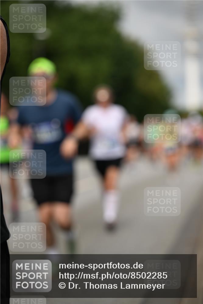 29.06.2025 - hella hamburg halbmarathon Dr. Thomas Lammeyer http://msf.ph/oto/8502285 29.06.2025 10:25:31 Kennedybrücke 1028, 1266, 1658, 2271, 2383, 2635, 2956, 3122, 3247, 3434, 3817, 4350, 4786, 5041, 5061, 5373, 5395, 5767, 5957, 6086, 7018, 7228, 7522, 7553, 7781, 8095, 8726, 8844, 9100, 9108, 9501, 9624, 10050, 10874 meine-sportfotos.de