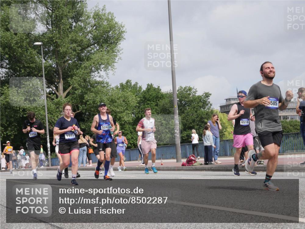 29.06.2025 - hella hamburg halbmarathon Luisa Fischer http://msf.ph/oto/8502287 29.06.2025 10:10:37 Kennedybrücke 6715, 1993, 5242, 41758, 6518, 585, 1993, 4262, 5242, 6196, 6518, 6707, 6713, 6715, 6833, 8585, 9967, 10700 meine-sportfotos.de