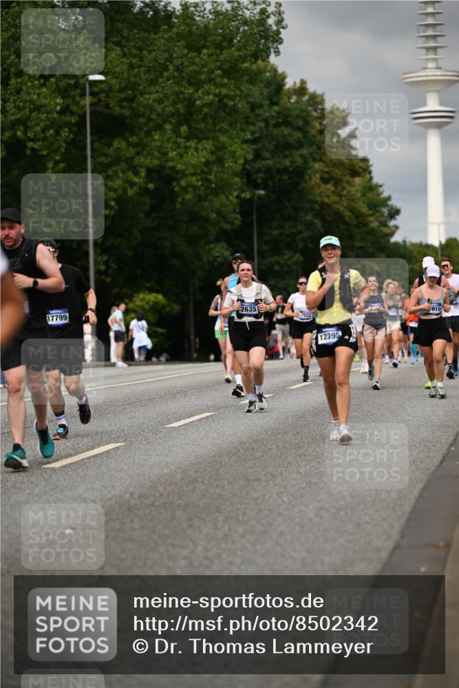 29.06.2025 - hella hamburg halbmarathon Dr. Thomas Lammeyer http://msf.ph/oto/8502342 29.06.2025 10:25:34 Kennedybrücke 1028, 1401, 1658, 2271, 2635, 2956, 3122, 3434, 3817, 4786, 5041, 5061, 5373, 5395, 5493, 5767, 5957, 6086, 7018, 7228, 7522, 7553, 7781, 8095, 8726, 8844, 9100, 9108, 9499, 9624, 10050, 10374, 10874 meine-sportfotos.de
