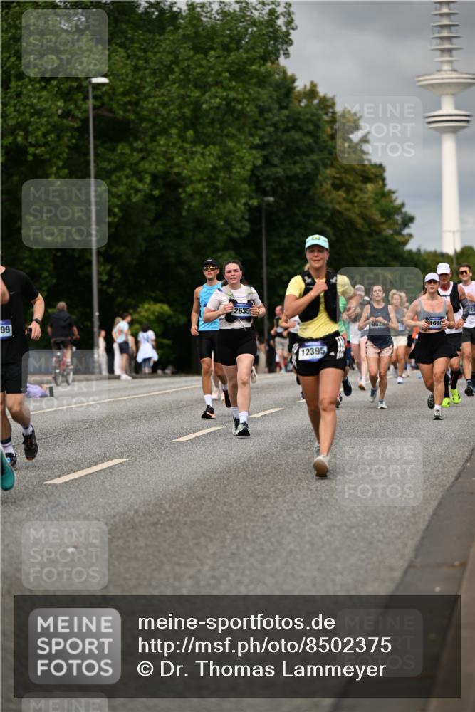 29.06.2025 - hella hamburg halbmarathon Dr. Thomas Lammeyer http://msf.ph/oto/8502375 29.06.2025 10:25:34 Kennedybrücke 1028, 1401, 1658, 2271, 2635, 2956, 3122, 3434, 3817, 4786, 5041, 5061, 5373, 5395, 5493, 5767, 5957, 6086, 7018, 7228, 7522, 7553, 7781, 8095, 8726, 8844, 9100, 9108, 9499, 9624, 10050, 10374, 10874 meine-sportfotos.de