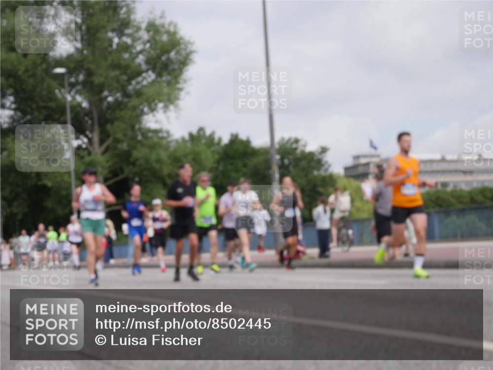 29.06.2025 - hella hamburg halbmarathon Luisa Fischer http://msf.ph/oto/8502445 29.06.2025 10:10:55 Kennedybrücke 1079, 1173, 2032, 3328, 3922, 5899, 7476, 9338 meine-sportfotos.de