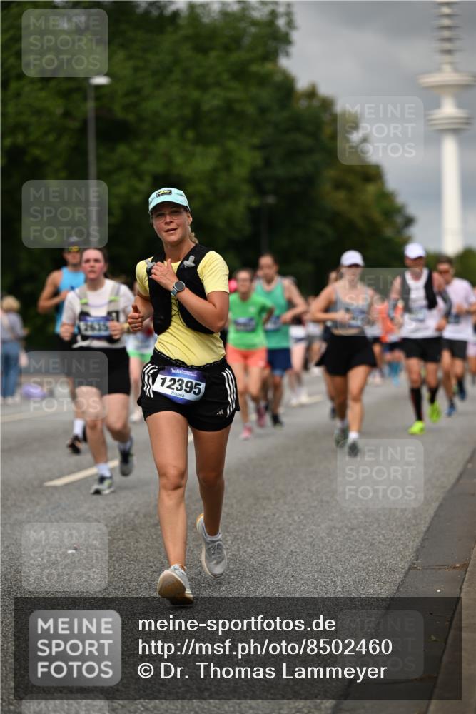 29.06.2025 - hella hamburg halbmarathon Dr. Thomas Lammeyer http://msf.ph/oto/8502460 29.06.2025 10:25:37 Kennedybrücke 1028, 1401, 1658, 2271, 2635, 2956, 3122, 3770, 3817, 4697, 4786, 5061, 5122, 5373, 5395, 5493, 5767, 5957, 6086, 7018, 7228, 7522, 7553, 7781, 8095, 8286, 8726, 8844, 9100, 9108, 9369, 9499, 9532, 9624, 10050, 10374, 10874 meine-sportfotos.de