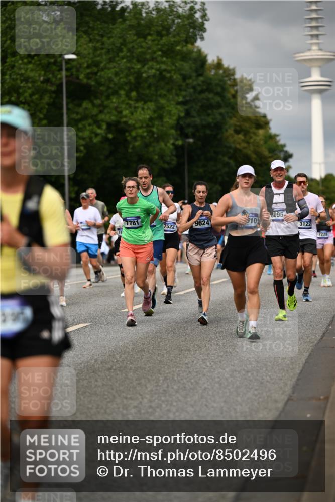 29.06.2025 - hella hamburg halbmarathon Dr. Thomas Lammeyer http://msf.ph/oto/8502496 29.06.2025 10:25:38 Kennedybrücke 1028, 1401, 1658, 2271, 2635, 2956, 3122, 3770, 3817, 4697, 4786, 5061, 5122, 5373, 5395, 5493, 5767, 5957, 6086, 7018, 7228, 7522, 7553, 7781, 8095, 8286, 8726, 8844, 9100, 9108, 9369, 9499, 9532, 9624, 10050, 10374, 10874 meine-sportfotos.de