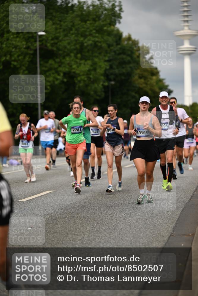 29.06.2025 - hella hamburg halbmarathon Dr. Thomas Lammeyer http://msf.ph/oto/8502507 29.06.2025 10:25:38 Kennedybrücke 1028, 1401, 1658, 2271, 2635, 2956, 3122, 3770, 3817, 4697, 4786, 5061, 5122, 5373, 5395, 5493, 5767, 5957, 6086, 7018, 7228, 7522, 7553, 7781, 8095, 8286, 8726, 8844, 9100, 9108, 9369, 9499, 9532, 9624, 10050, 10374, 10874 meine-sportfotos.de
