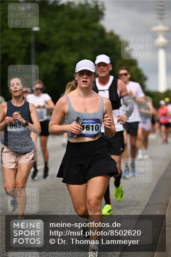 29.06.2025 - hella hamburg halbmarathon Dr. Thomas Lammeyer http://msf.ph/oto/8502620 29.06.2025 10:25:42 Kennedybrücke 1401, 2271, 2315, 2353, 2635, 2956, 3122, 3770, 3817, 4697, 4786, 5061, 5122, 5373, 5395, 5493, 5759, 5957, 6086, 7075, 7228, 7522, 7553, 7781, 8095, 8286, 9108, 9369, 9499, 9532, 9624, 10019, 10125, 10374, 10874, 11117 meine-sportfotos.de