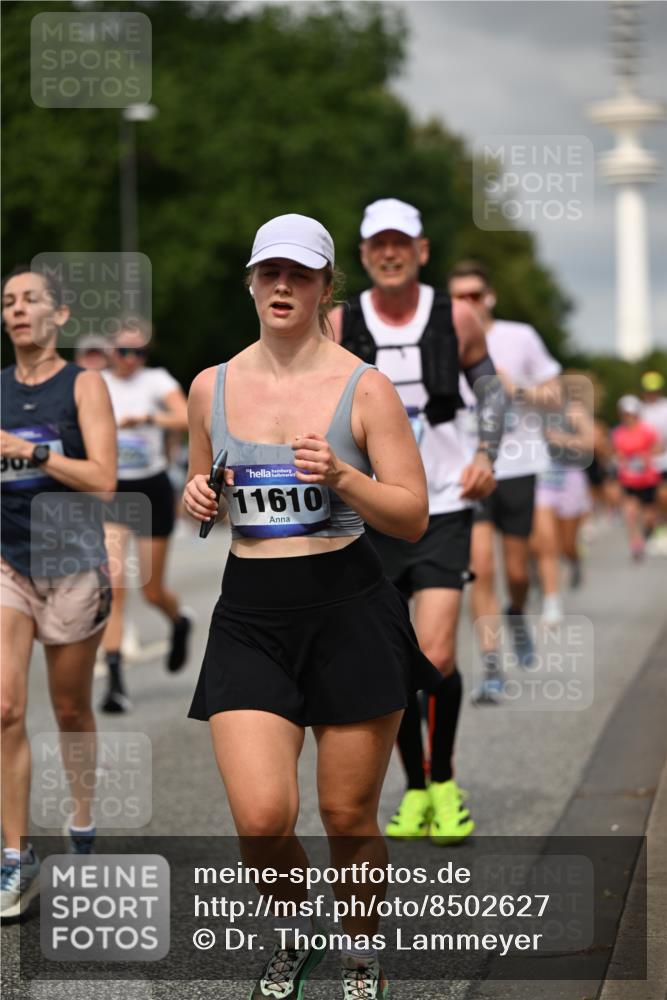 29.06.2025 - hella hamburg halbmarathon Dr. Thomas Lammeyer http://msf.ph/oto/8502627 29.06.2025 10:25:42 Kennedybrücke 1401, 2271, 2315, 2353, 2635, 2956, 3122, 3770, 3817, 4697, 4786, 5061, 5122, 5373, 5395, 5493, 5759, 5957, 6086, 7075, 7228, 7522, 7553, 7781, 8095, 8286, 9108, 9369, 9499, 9532, 9624, 10019, 10125, 10374, 10874, 11117 meine-sportfotos.de