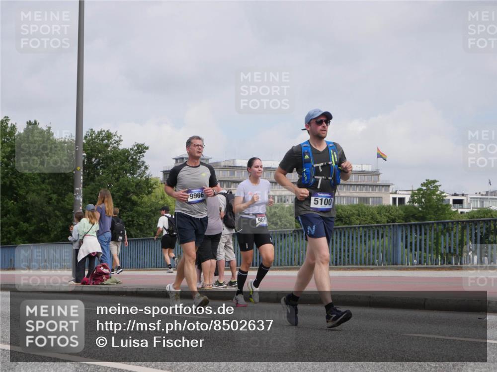 29.06.2025 - hella hamburg halbmarathon Luisa Fischer http://msf.ph/oto/8502637 29.06.2025 10:11:35 Kennedybrücke 9966, 9616, 5100, 1188, 5100, 6590, 6918, 7348, 7453, 9457, 9616, 9966 meine-sportfotos.de