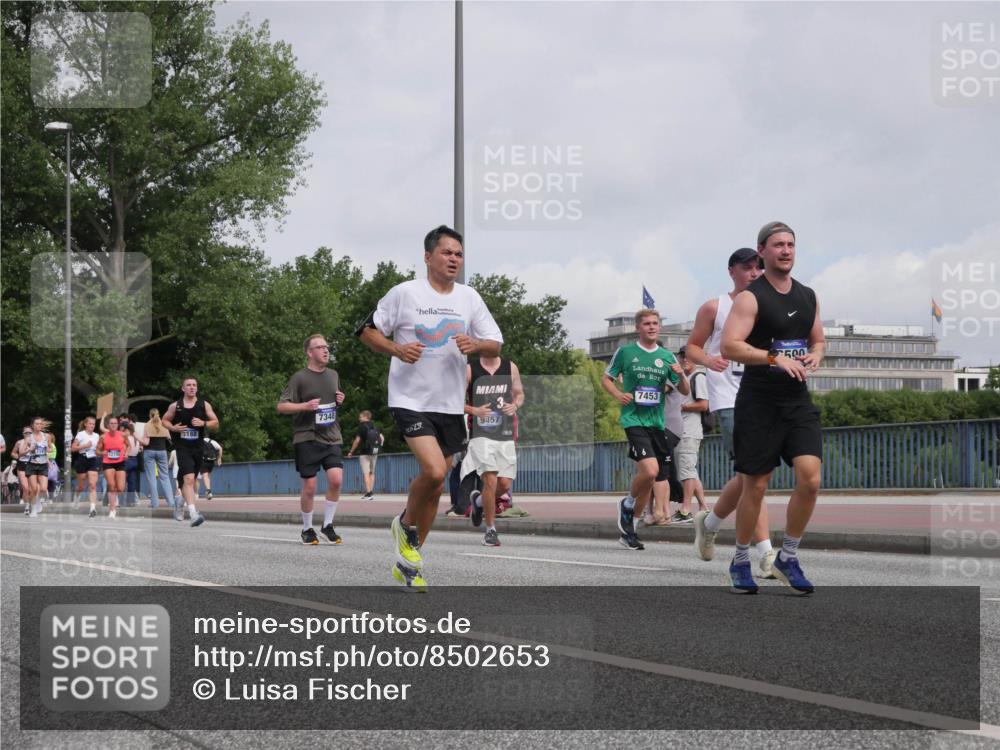 29.06.2025 - hella hamburg halbmarathon Luisa Fischer http://msf.ph/oto/8502653 29.06.2025 10:11:40 Kennedybrücke 188, 7348, 9457, 7453, 500, 1147, 1188, 2978, 5100, 5885, 6590, 7348, 7453, 9457, 9616, 9718, 9966 meine-sportfotos.de