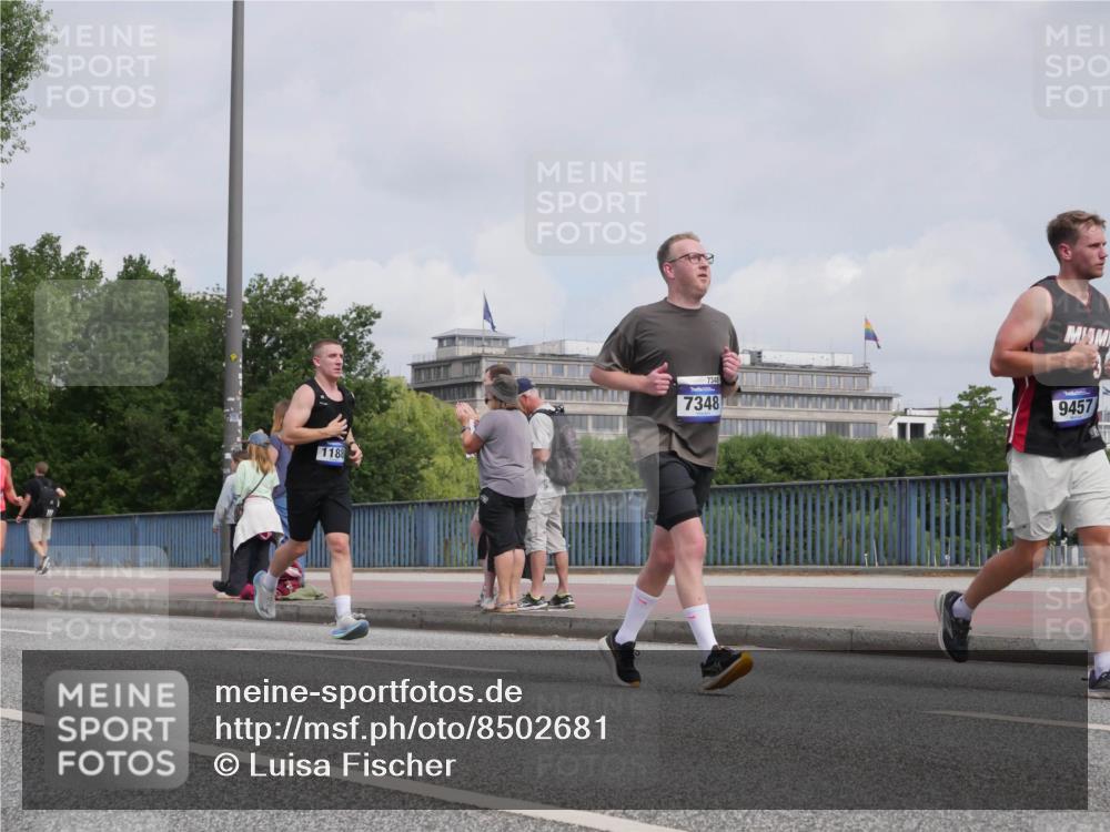 29.06.2025 - hella hamburg halbmarathon Luisa Fischer http://msf.ph/oto/8502681 29.06.2025 10:11:43 Kennedybrücke 1188, 7348, 9457, 1147, 1188, 2978, 5885, 6590, 6674, 7348, 7453, 9457, 9718, 10857 meine-sportfotos.de