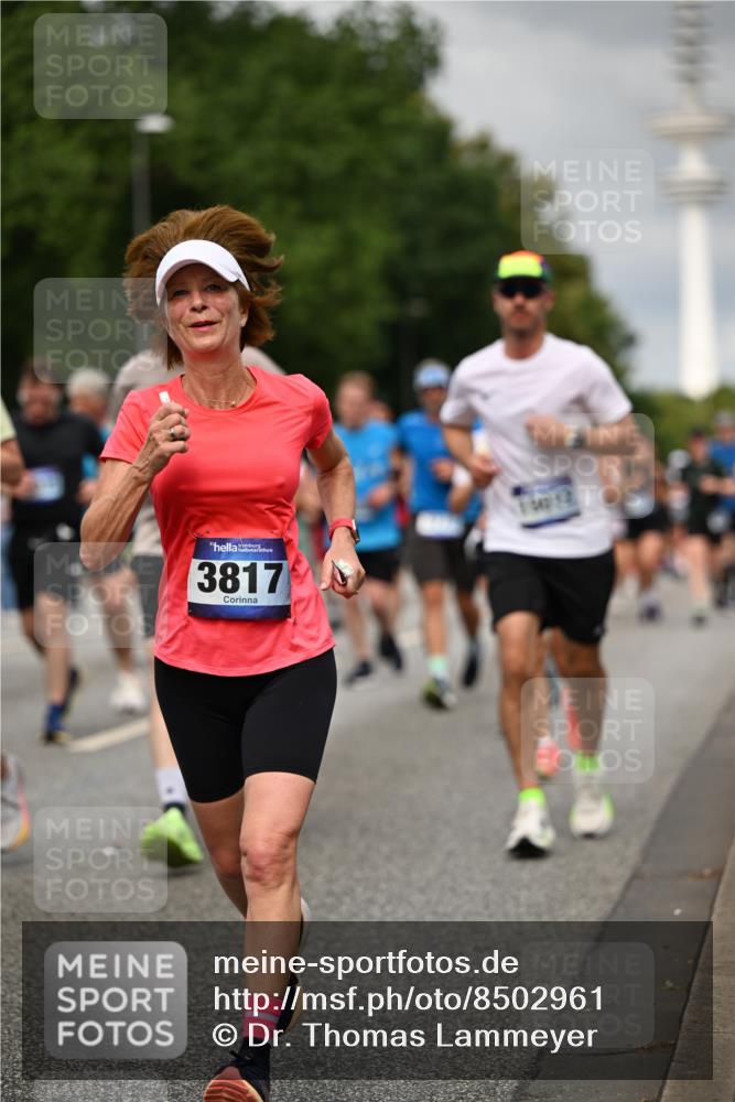 29.06.2025 - hella hamburg halbmarathon Dr. Thomas Lammeyer http://msf.ph/oto/8502961 29.06.2025 10:25:51 Kennedybrücke 1072, 1158, 1191, 1250, 1401, 1668, 1958, 2271, 2315, 2353, 2529, 2635, 2815, 2841, 3122, 3606, 3770, 3817, 3825, 3826, 4046, 4697, 4786, 5061, 5122, 5395, 5412, 5493, 5641, 5759, 5957, 6086, 6103, 7075, 7228, 7522, 7672, 7781, 8095, 8286, 8860, 8896, 8959, 9326, 9369, 9483, 9499, 9532, 9624, 9635, 10019, 10125, 10374, 10787, 10874, 10921, 11117, 11425 meine-sportfotos.de