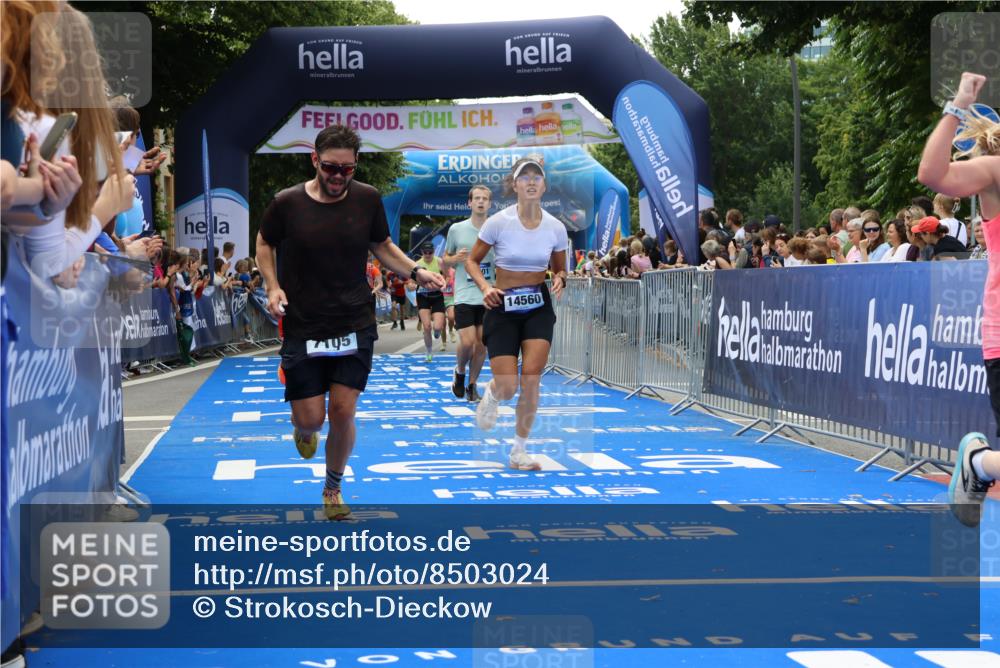 29.06.2025 - hella hamburg halbmarathon Strokosch-Dieckow http://msf.ph/oto/8503024 29.06.2025 10:42:46 Ziel 1700, 5011, 5477, 7105, 9371, 9534, 13398, 13725, 14447, 14560, 14813, 15297, 15301, 15851, 18559, 18659 meine-sportfotos.de
