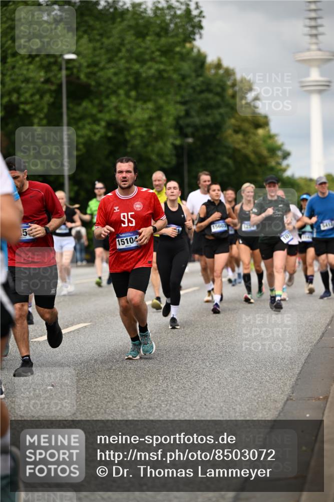 29.06.2025 - hella hamburg halbmarathon Dr. Thomas Lammeyer http://msf.ph/oto/8503072 29.06.2025 10:25:55 Kennedybrücke 1072, 1158, 1191, 1250, 1401, 1668, 1958, 2271, 2315, 2353, 2529, 2815, 2841, 3122, 3606, 3770, 3817, 3825, 3826, 4046, 4289, 4697, 5061, 5122, 5412, 5493, 5641, 5759, 5957, 6086, 6103, 7075, 7228, 7522, 7612, 7672, 8286, 8860, 8896, 8959, 9002, 9062, 9326, 9369, 9483, 9499, 9532, 9635, 10019, 10125, 10374, 10787, 10874, 10921, 11117, 11425 meine-sportfotos.de