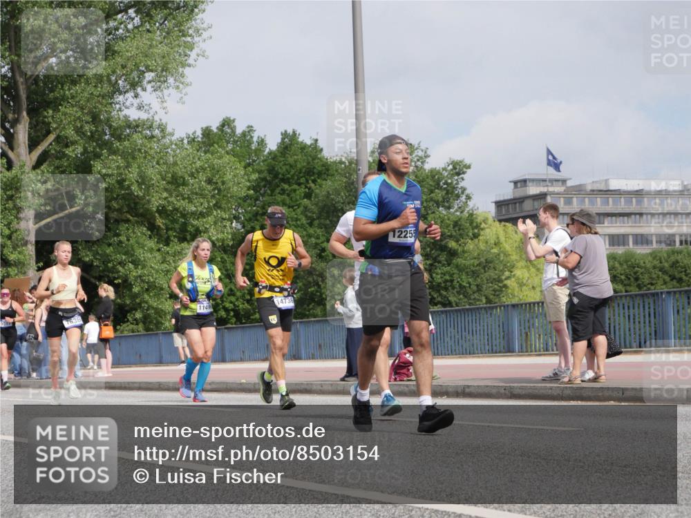 29.06.2025 - hella hamburg halbmarathon Luisa Fischer http://msf.ph/oto/8503154 29.06.2025 10:12:41 Kennedybrücke 7636, 1149, 14736, 12255, 3921, 5511, 7333, 7636, 9366, 9434, 9674, 9781, 10036 meine-sportfotos.de