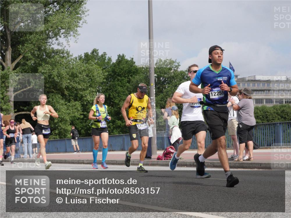 29.06.2025 - hella hamburg halbmarathon Luisa Fischer http://msf.ph/oto/8503157 29.06.2025 10:12:41 Kennedybrücke 5511, 1149, 7636, 14736, 309, 12255, 3921, 5511, 7333, 7636, 9366, 9434, 9674, 9781, 10036 meine-sportfotos.de