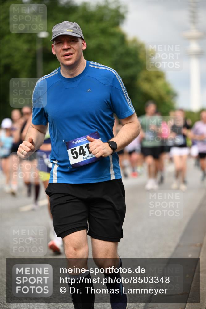 29.06.2025 - hella hamburg halbmarathon Dr. Thomas Lammeyer http://msf.ph/oto/8503348 29.06.2025 10:26:03 Kennedybrücke 1072, 1158, 1191, 1250, 1269, 1401, 1668, 1958, 2009, 2315, 2353, 2529, 2815, 2841, 3606, 3770, 3825, 3826, 4046, 4289, 4375, 4697, 5122, 5412, 5641, 5759, 6103, 7075, 7375, 7612, 7672, 8286, 8431, 8860, 8896, 8959, 9002, 9062, 9326, 9327, 9369, 9483, 9499, 9532, 9635, 9788, 10019, 10125, 10167, 10374, 10787, 10902, 10921, 11117, 11425 meine-sportfotos.de
