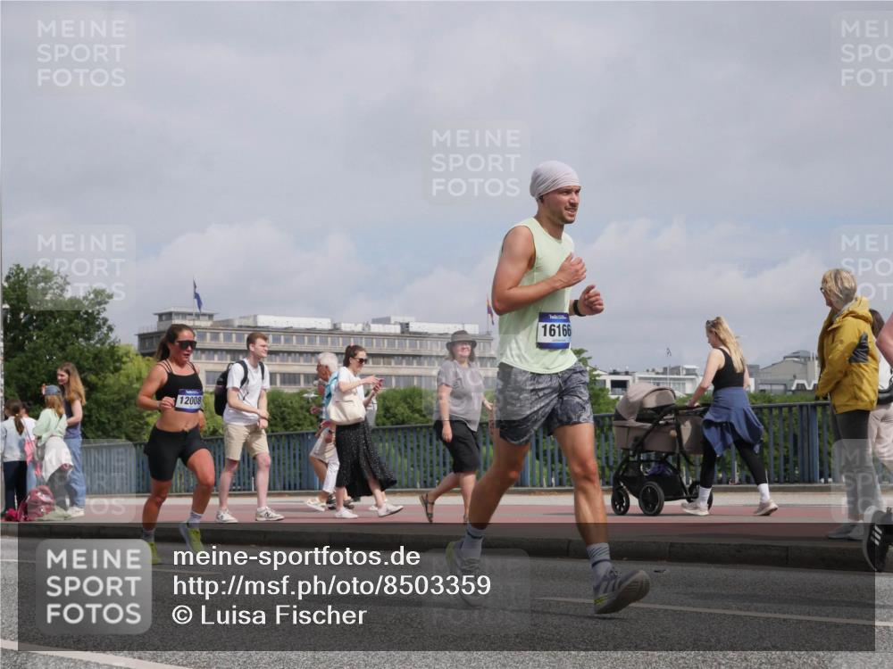 29.06.2025 - hella hamburg halbmarathon Luisa Fischer http://msf.ph/oto/8503359 29.06.2025 10:13:10 Kennedybrücke 12008, 16166, 1456, 1483, 1513, 4389, 7250, 7685, 9681, 9816, 9988 meine-sportfotos.de