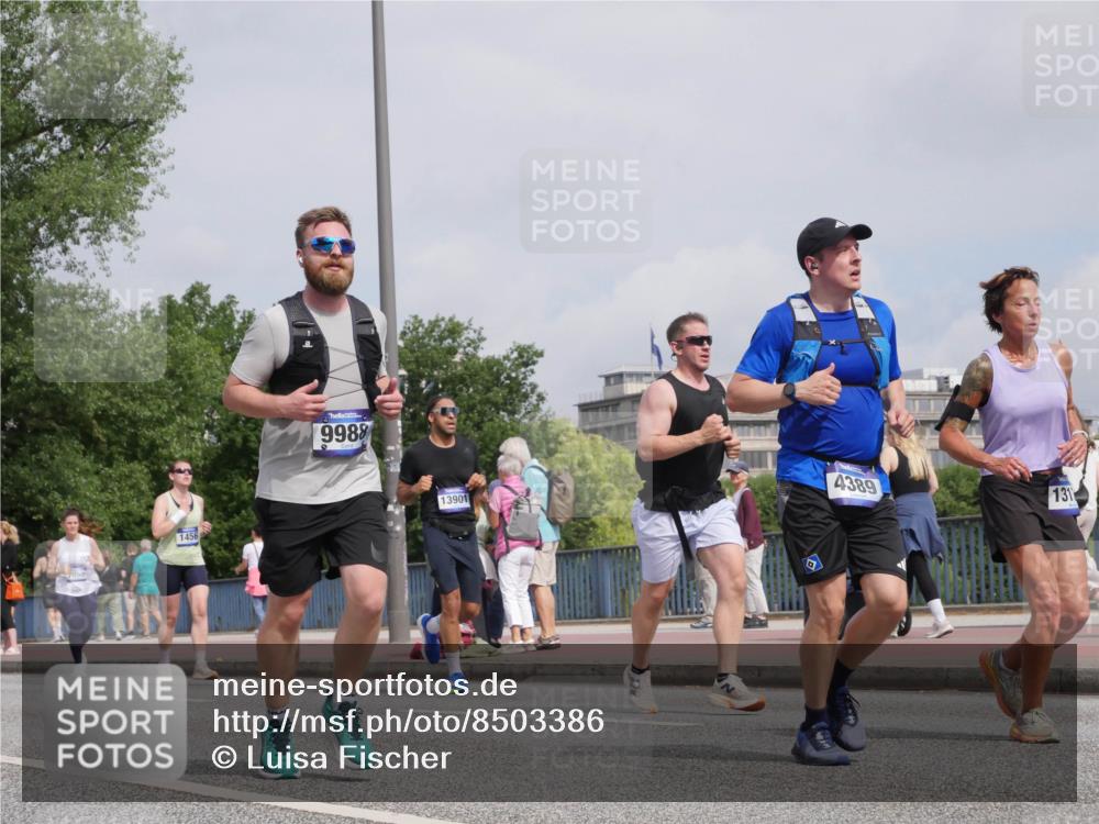 29.06.2025 - hella hamburg halbmarathon Luisa Fischer http://msf.ph/oto/8503386 29.06.2025 10:13:14 Kennedybrücke 1456, 9988, 13901, 4389, 131, 1456, 4389, 7058, 7250, 9988 meine-sportfotos.de