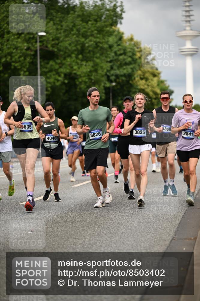 29.06.2025 - hella hamburg halbmarathon Dr. Thomas Lammeyer http://msf.ph/oto/8503402 29.06.2025 10:26:05 Kennedybrücke 1072, 1158, 1191, 1250, 1269, 1668, 1958, 2009, 2315, 2353, 2529, 2815, 2841, 3606, 3770, 3825, 3826, 4046, 4289, 4375, 4376, 4697, 5122, 5412, 5641, 5759, 6103, 6676, 7075, 7375, 7612, 7672, 8286, 8431, 8860, 8896, 8959, 9002, 9062, 9326, 9327, 9369, 9483, 9532, 9635, 9788, 10019, 10125, 10167, 10787, 10902, 10921, 11117, 11425 meine-sportfotos.de