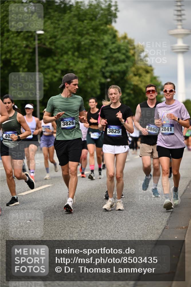 29.06.2025 - hella hamburg halbmarathon Dr. Thomas Lammeyer http://msf.ph/oto/8503435 29.06.2025 10:26:06 Kennedybrücke 1072, 1158, 1191, 1250, 1269, 1668, 1958, 2009, 2315, 2353, 2529, 2815, 2841, 3606, 3770, 3825, 3826, 4046, 4289, 4375, 4376, 5122, 5412, 5641, 5759, 6103, 6676, 7075, 7375, 7612, 7672, 8431, 8860, 8896, 8954, 8959, 9002, 9062, 9326, 9327, 9369, 9483, 9532, 9635, 9788, 10019, 10125, 10167, 10787, 10902, 10921, 11117, 11425 meine-sportfotos.de