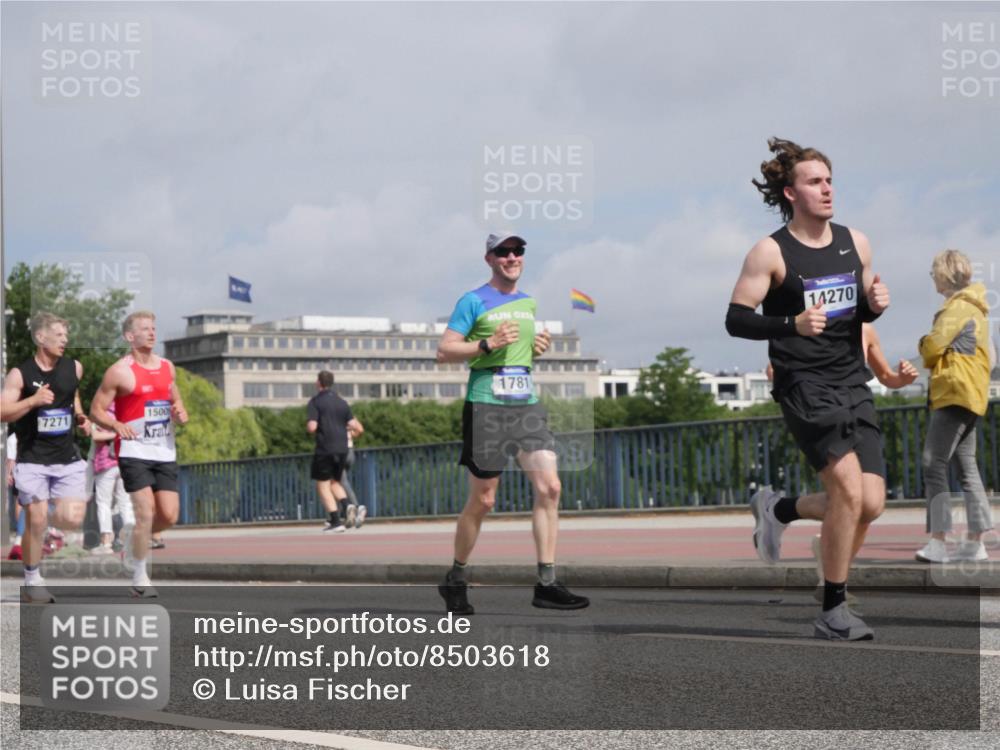 29.06.2025 - hella hamburg halbmarathon Luisa Fischer http://msf.ph/oto/8503618 29.06.2025 10:13:49 Kennedybrücke 7271, 1500, 14270, 1781, 1548, 1781, 2868, 4287, 8171, 8561, 10196 meine-sportfotos.de