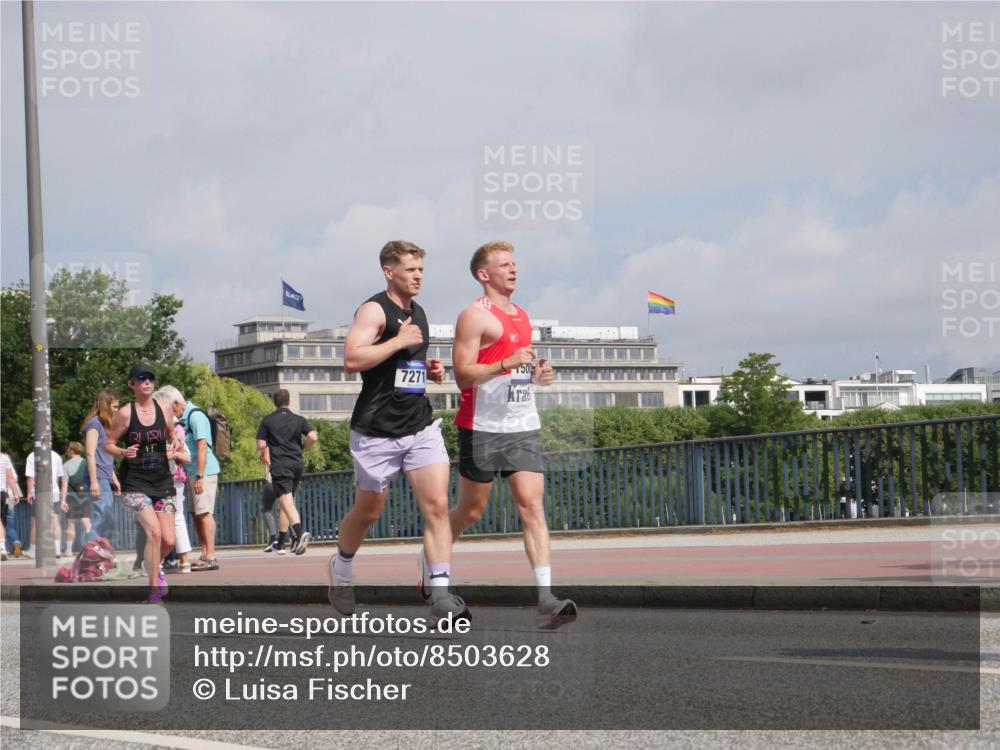 29.06.2025 - hella hamburg halbmarathon Luisa Fischer http://msf.ph/oto/8503628 29.06.2025 10:13:50 Kennedybrücke 7271, 150, 1548, 1781, 2868, 4287, 8171, 8561, 10196 meine-sportfotos.de