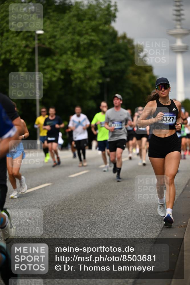 29.06.2025 - hella hamburg halbmarathon Dr. Thomas Lammeyer http://msf.ph/oto/8503681 29.06.2025 10:26:13 Kennedybrücke 1072, 1158, 1191, 1250, 1269, 1294, 1419, 1668, 1958, 1963, 2009, 2063, 2172, 2529, 2815, 2841, 2919, 3172, 3606, 3825, 3826, 4046, 4289, 4375, 4376, 5412, 5641, 6103, 6676, 7375, 7612, 7672, 8431, 8860, 8884, 8896, 8954, 8959, 9002, 9062, 9326, 9327, 9483, 9635, 9788, 9807, 10167, 10710, 10787, 10902, 10921, 11425 meine-sportfotos.de
