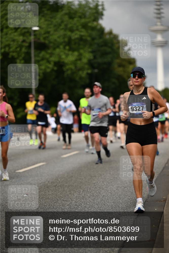 29.06.2025 - hella hamburg halbmarathon Dr. Thomas Lammeyer http://msf.ph/oto/8503699 29.06.2025 10:26:14 Kennedybrücke 1158, 1269, 1294, 1419, 1668, 1958, 1963, 2009, 2063, 2172, 2529, 2815, 2841, 2919, 3108, 3172, 3768, 3825, 3826, 3946, 4046, 4289, 4375, 4376, 5412, 5641, 6103, 6676, 7375, 7612, 7672, 8431, 8860, 8884, 8896, 8954, 8959, 9002, 9062, 9326, 9327, 9483, 9635, 9788, 9807, 10167, 10710, 10787, 10902, 10921, 11425 meine-sportfotos.de