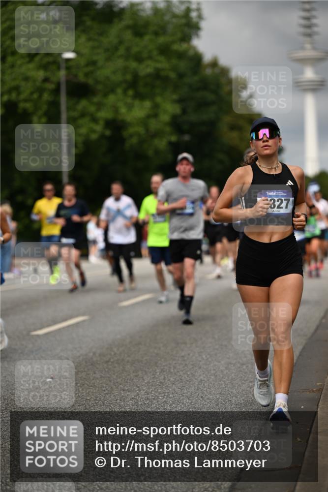 29.06.2025 - hella hamburg halbmarathon Dr. Thomas Lammeyer http://msf.ph/oto/8503703 29.06.2025 10:26:14 Kennedybrücke 1158, 1269, 1294, 1419, 1668, 1958, 1963, 2009, 2063, 2172, 2529, 2815, 2841, 2919, 3108, 3172, 3768, 3825, 3826, 3946, 4046, 4289, 4375, 4376, 5412, 5641, 6103, 6676, 7375, 7612, 7672, 8431, 8860, 8884, 8896, 8954, 8959, 9002, 9062, 9326, 9327, 9483, 9635, 9788, 9807, 10167, 10710, 10787, 10902, 10921, 11425 meine-sportfotos.de