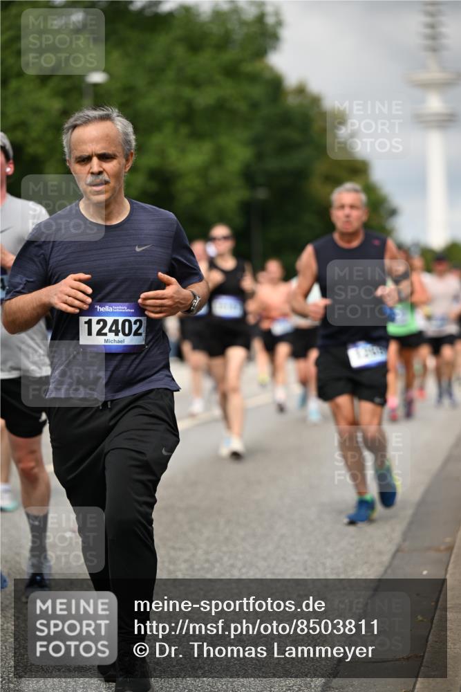 29.06.2025 - hella hamburg halbmarathon Dr. Thomas Lammeyer http://msf.ph/oto/8503811 29.06.2025 10:26:17 Kennedybrücke 1158, 1269, 1294, 1419, 1668, 1958, 1963, 2009, 2063, 2172, 2919, 3108, 3172, 3735, 3768, 3825, 3826, 3946, 4046, 4289, 4375, 4376, 4556, 5079, 5641, 6030, 6676, 6805, 7375, 7612, 7672, 7794, 8431, 8860, 8884, 8896, 8954, 9002, 9062, 9204, 9327, 9516, 9635, 9788, 9807, 10167, 10710, 10902, 10921 meine-sportfotos.de