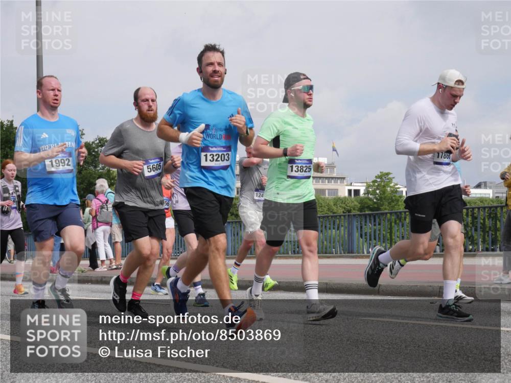 29.06.2025 - hella hamburg halbmarathon Luisa Fischer http://msf.ph/oto/8503869 29.06.2025 10:14:27 Kennedybrücke 1992, 5605, 13203, 56, 124, 13825, 17860, 1166, 1992, 4227, 5254, 5990, 5991, 7571, 9169, 9191, 10428 meine-sportfotos.de