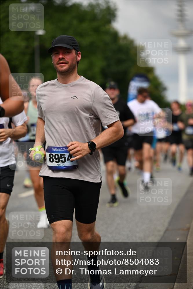29.06.2025 - hella hamburg halbmarathon Dr. Thomas Lammeyer http://msf.ph/oto/8504083 29.06.2025 10:26:25 Kennedybrücke 1269, 1294, 1419, 1598, 1963, 2009, 2063, 2172, 2351, 2919, 3108, 3172, 3458, 3735, 3768, 3910, 3946, 4113, 4114, 4375, 4376, 4556, 4829, 5079, 6030, 6303, 6307, 6676, 6805, 6849, 6977, 7097, 7162, 7375, 7612, 7794, 8431, 8511, 8884, 8954, 9204, 9327, 9516, 9788, 9807, 10167, 10241, 10663, 10710, 10902, 10961, 11046 meine-sportfotos.de