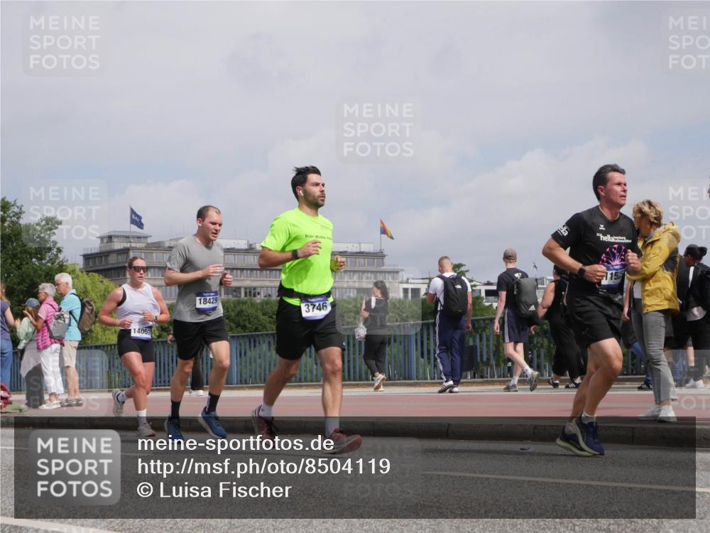 29.06.2025 - hella hamburg halbmarathon Luisa Fischer http://msf.ph/oto/8504119 29.06.2025 10:15:01 Kennedybrücke 14060, 18429, 3746, 3746, 4499, 6966, 8206, 8207, 9119, 9253, 9405 meine-sportfotos.de