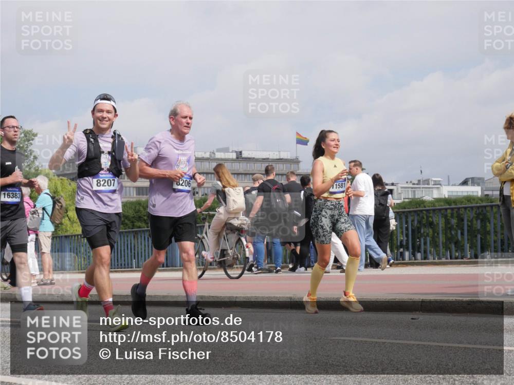 29.06.2025 - hella hamburg halbmarathon Luisa Fischer http://msf.ph/oto/8504178 29.06.2025 10:15:09 Kennedybrücke 16383, 8207, 8206, 1581, 1249, 1850, 1851, 3182, 3248, 3262, 4453, 4499, 5166, 5176, 6822, 6871, 8206, 8207, 9253 meine-sportfotos.de