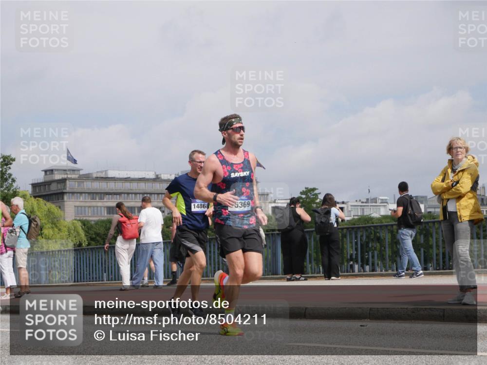 29.06.2025 - hella hamburg halbmarathon Luisa Fischer http://msf.ph/oto/8504211 29.06.2025 10:15:12 Kennedybrücke 14868, 5369, 1249, 1610, 1785, 1850, 1851, 2963, 2964, 3182, 3248, 3262, 4453, 5166, 5176, 6822, 6871, 8206, 8207, 8971, 10685 meine-sportfotos.de