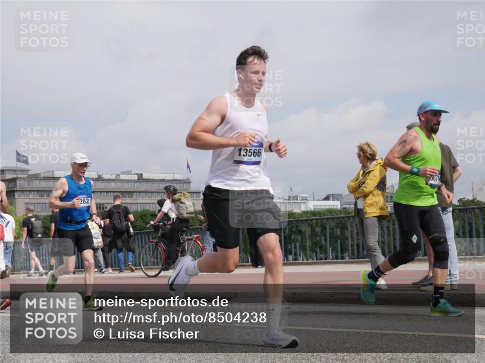 29.06.2025 - hella hamburg halbmarathon Luisa Fischer http://msf.ph/oto/8504238 29.06.2025 10:15:15 Kennedybrücke 262, 13566, 007, 1249, 1610, 1785, 1850, 1851, 2963, 2964, 3182, 3248, 3262, 4453, 5166, 5176, 6822, 6871, 8971, 9428, 10685 meine-sportfotos.de