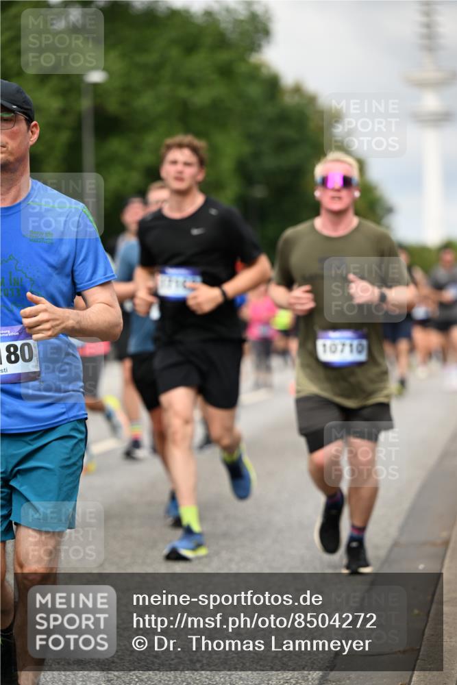 29.06.2025 - hella hamburg halbmarathon Dr. Thomas Lammeyer http://msf.ph/oto/8504272 29.06.2025 10:26:30 Kennedybrücke 1269, 1294, 1419, 1598, 1963, 2063, 2172, 2351, 2919, 3108, 3172, 3458, 3735, 3768, 3910, 3946, 4113, 4114, 4375, 4376, 4556, 4559, 4829, 5079, 6030, 6303, 6307, 6676, 6805, 6849, 6899, 6977, 7097, 7162, 7794, 8511, 8884, 8954, 9204, 9516, 9788, 9807, 10167, 10241, 10663, 10710, 10739, 10902, 10961, 11046 meine-sportfotos.de