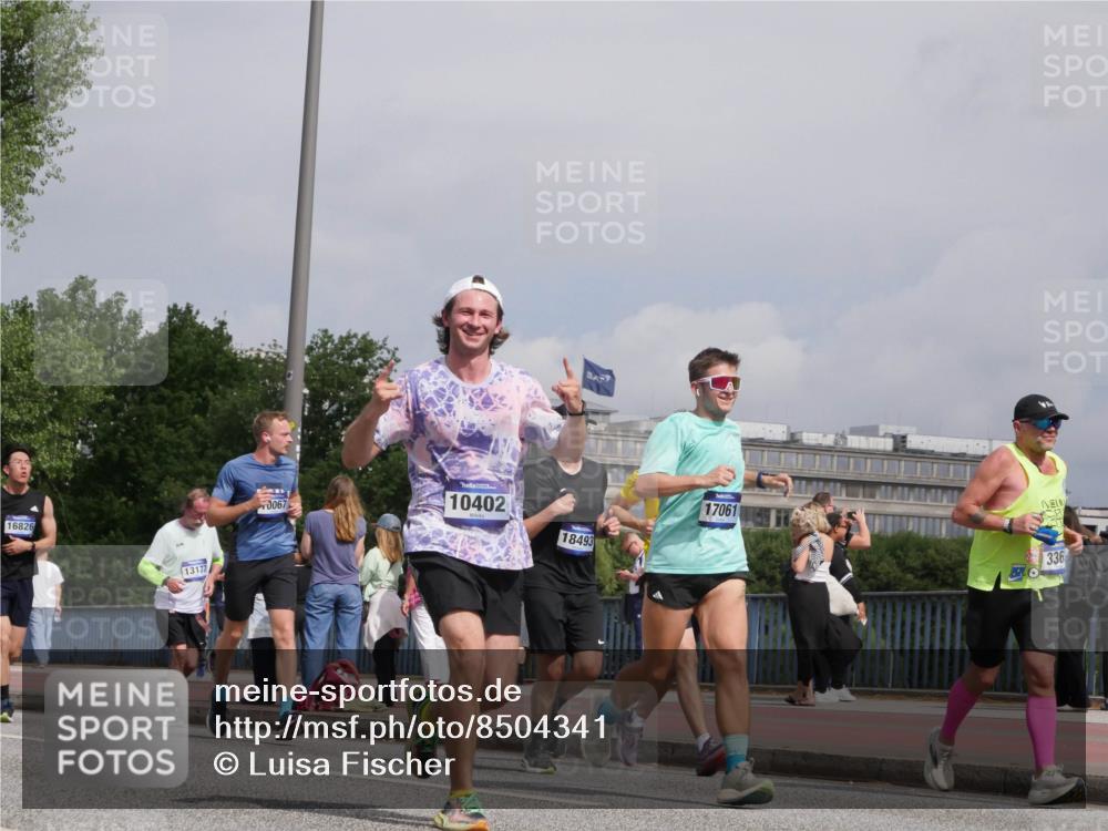 29.06.2025 - hella hamburg halbmarathon Luisa Fischer http://msf.ph/oto/8504341 29.06.2025 10:15:30 Kennedybrücke 16826, 13177, 0067, 10402, 18493, 17061, 336, 3363, 5150, 7014, 8917, 10067, 10402 meine-sportfotos.de