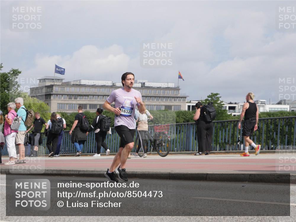 29.06.2025 - hella hamburg halbmarathon Luisa Fischer http://msf.ph/oto/8504473 29.06.2025 10:15:46 Kennedybrücke 16323, 1020, 1051, 2531, 2942, 3360, 4532, 6489, 7873, 8398, 8405 meine-sportfotos.de