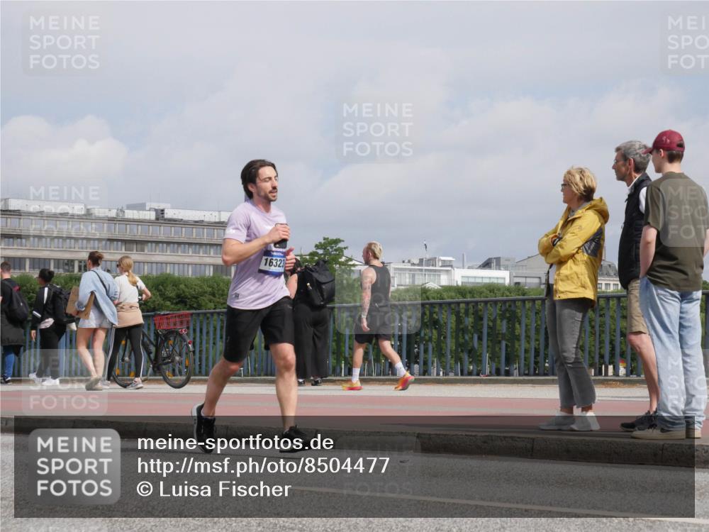 29.06.2025 - hella hamburg halbmarathon Luisa Fischer http://msf.ph/oto/8504477 29.06.2025 10:15:46 Kennedybrücke 16323, 1020, 1051, 2531, 2942, 3360, 4532, 6489, 7873, 8398, 8405 meine-sportfotos.de