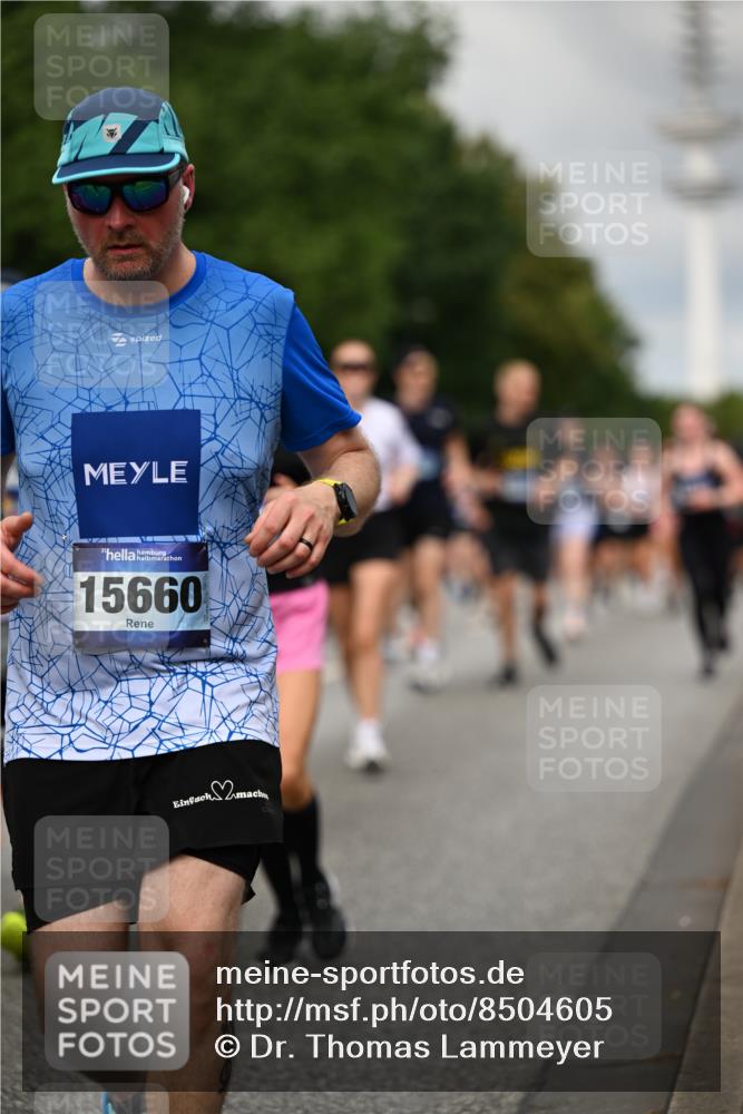 29.06.2025 - hella hamburg halbmarathon Dr. Thomas Lammeyer http://msf.ph/oto/8504605 29.06.2025 10:26:43 Kennedybrücke 1598, 2172, 2351, 2479, 2886, 3108, 3430, 3458, 3735, 3768, 3910, 3946, 3995, 4113, 4114, 4131, 4190, 4266, 4366, 4556, 4559, 4829, 4970, 5079, 6030, 6049, 6303, 6307, 6805, 6820, 6826, 6849, 6881, 6899, 6977, 7097, 7162, 7188, 7190, 7276, 7794, 7925, 8511, 8855, 8931, 9204, 9392, 9516, 10065, 10210, 10241, 10663, 10710, 10739, 10917, 10961, 11046 meine-sportfotos.de