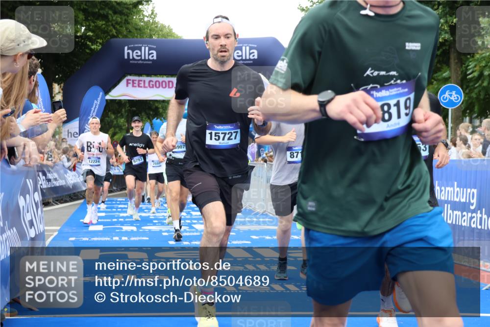 29.06.2025 - hella hamburg halbmarathon Strokosch-Dieckow http://msf.ph/oto/8504689 29.06.2025 10:51:46 Ziel 2396, 2818, 2823, 2880, 4297, 6286, 7224, 8710, 8819, 8856, 9793, 9959, 12224, 13799, 14458, 15427, 15496, 15727, 15831, 15899, 16907, 17682, 17815, 17962, 19053, 19137 meine-sportfotos.de