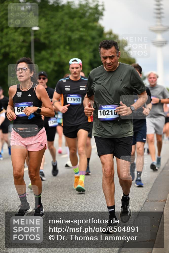 29.06.2025 - hella hamburg halbmarathon Dr. Thomas Lammeyer http://msf.ph/oto/8504891 29.06.2025 10:26:53 Kennedybrücke 2351, 2479, 2744, 2886, 3430, 3600, 3601, 3910, 3995, 4131, 4190, 4266, 4366, 4559, 4970, 6048, 6049, 6307, 6820, 6826, 6881, 6899, 7188, 7190, 7276, 7925, 8511, 8855, 8931, 9392, 10065, 10210, 10432, 10573, 10739, 10917, 11046 meine-sportfotos.de