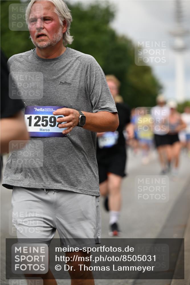 29.06.2025 - hella hamburg halbmarathon Dr. Thomas Lammeyer http://msf.ph/oto/8505031 29.06.2025 10:26:57 Kennedybrücke 2479, 2514, 2744, 2886, 3003, 3430, 3600, 3601, 3769, 3995, 4131, 4190, 4266, 4366, 4559, 4969, 4970, 5838, 6048, 6049, 6747, 6820, 6826, 6881, 6899, 7188, 7190, 7276, 7891, 7925, 8855, 8931, 9256, 9392, 10065, 10210, 10432, 10573, 10739, 10917 meine-sportfotos.de
